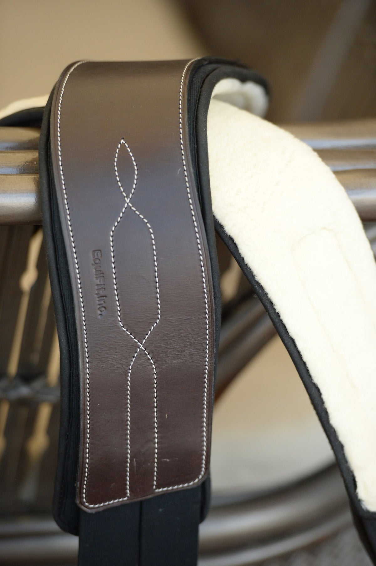 Anatomical Hunter Girth with T-Foam Liner